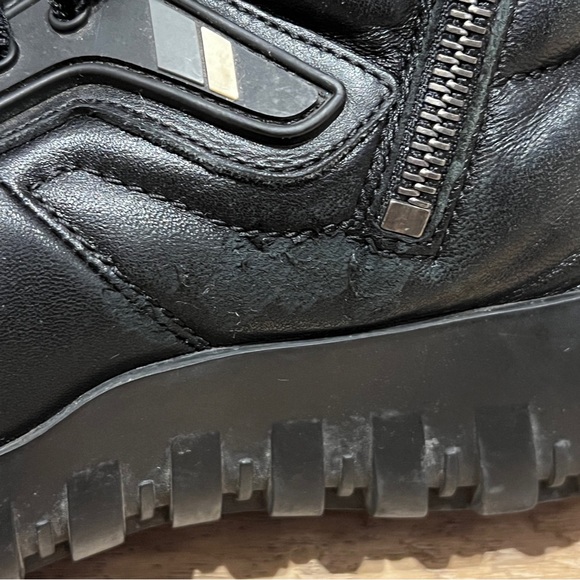 Auth PRADA Leather high top sneakers. Black. Men's size 8. Velcro strap. - Picture 11 of 14